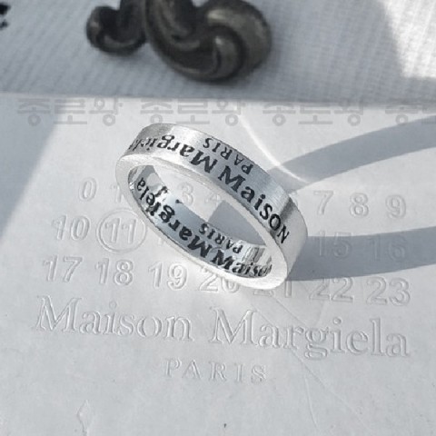 Maison Margiela 마르지엘라 5MM 인그레이빙 로고 반지