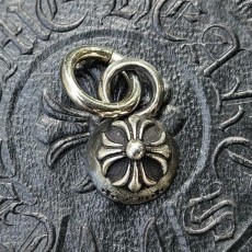 Chrome Hearts 크롬하츠 인버티드 플러스 팬던트
