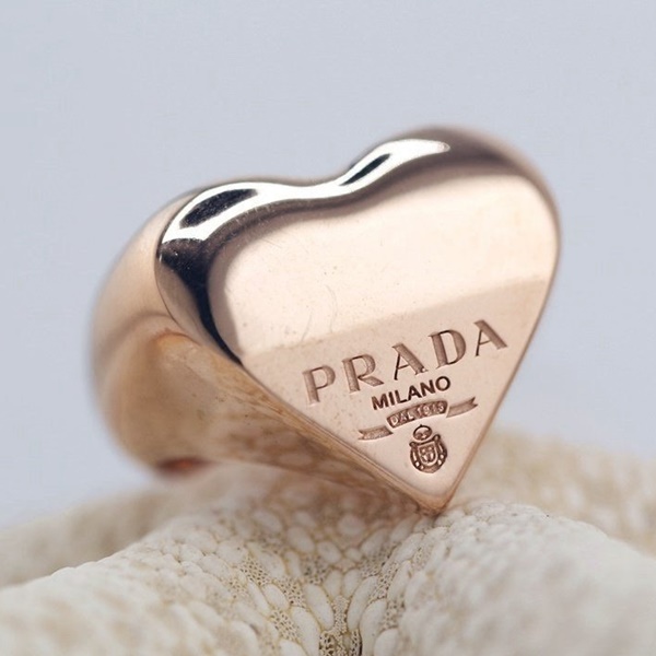 PRADA 프라다 이터널 하트 반지